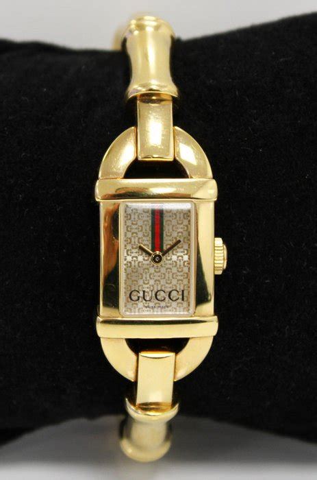 gucci reference 6800l.